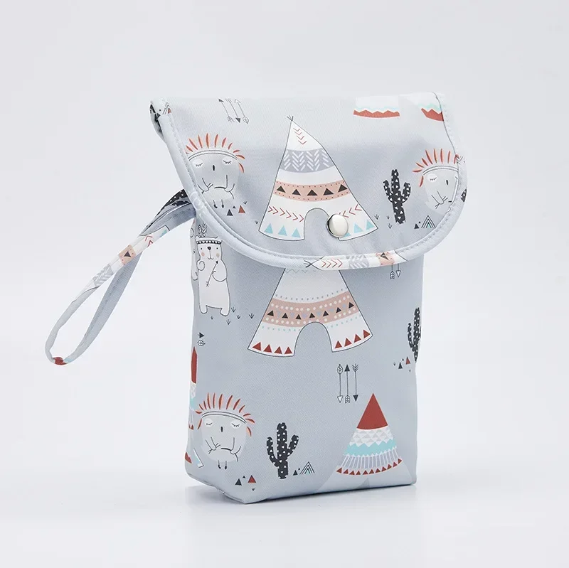 حقيبة منظم حفاضات الأطفال قابل - مراجعة Baby Nursery Bags وسعره