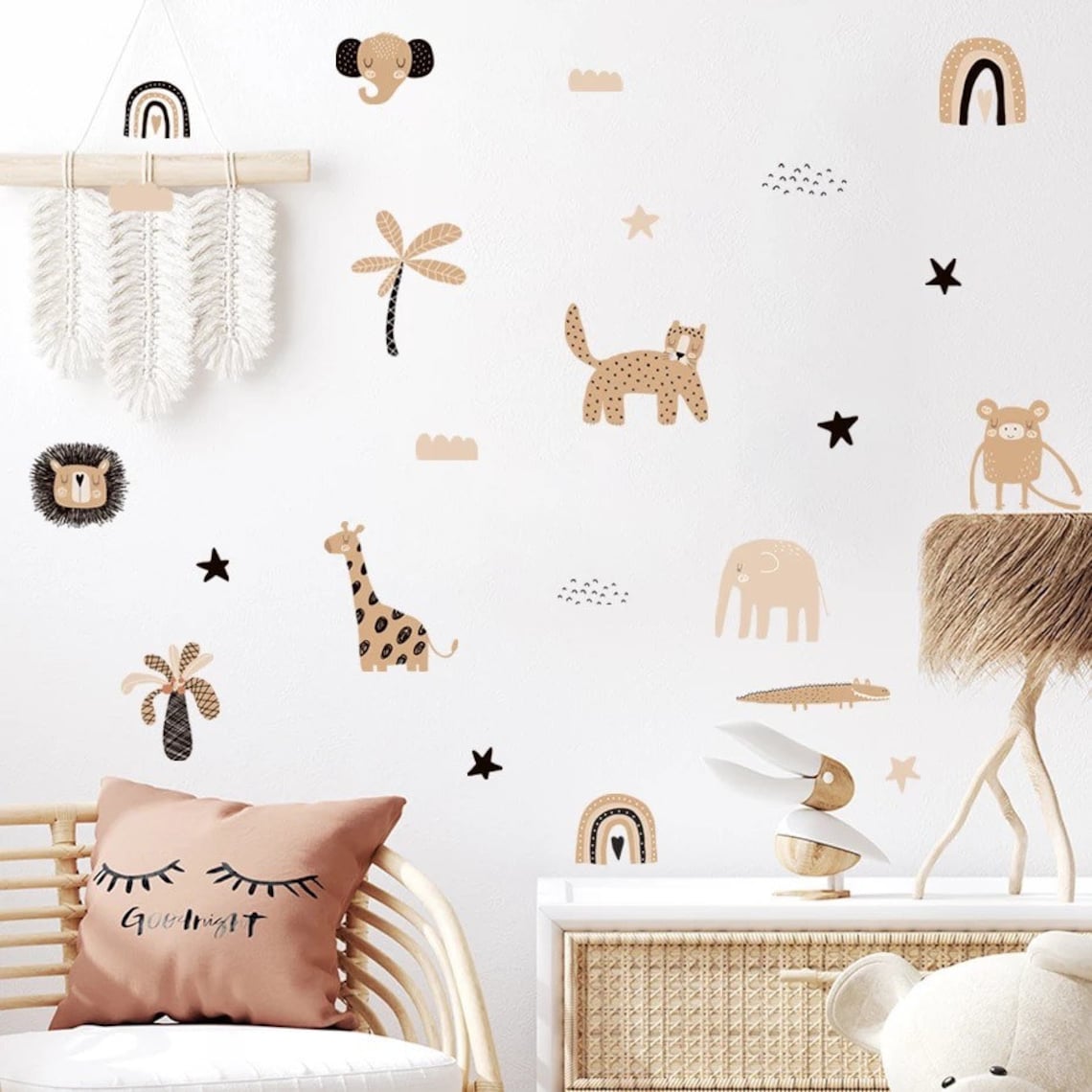 ملصقات جدارية بوهو كرتونية بأل - مراجعة Baby Nursery Labels وسعره